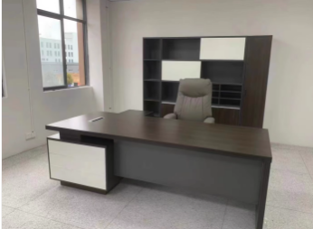 Smooth Executive Desk From Man - огляд і ціна Office Furniture Manufacturers